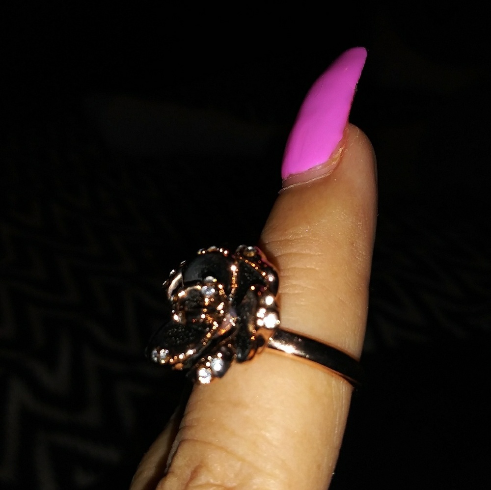 Ring - Picture 4 of 4